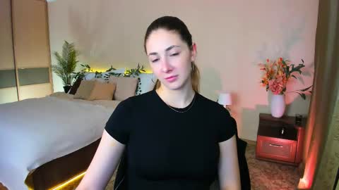 sensitiveheartt online show from 09-25-25, 04:54