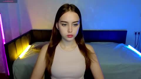 Snapshot of sensual_amy_ chatting on 10-12-25, 02:32 Emily online show from 10-12-25, 02:32