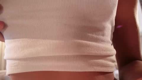 Snapshot of sensual_giaa chatting on 04-10-26, 11:15 Gia online show from 04-10-26, 11:15
