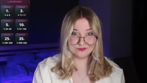 Snapshot of sensual_girrrl chatting on 04-19-26, 11:51 Ilona online show from 04-19-26, 11:51