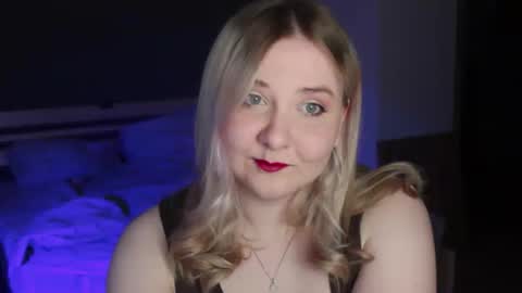 Snapshot of sensual_girrrl chatting on 05-13-26, 12:41 Ilona online show from 05-13-26, 12:41