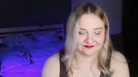 Snapshot of sensual_girrrl chatting on 05-15-26, 12:17 Ilona online show from 05-15-26, 12:17