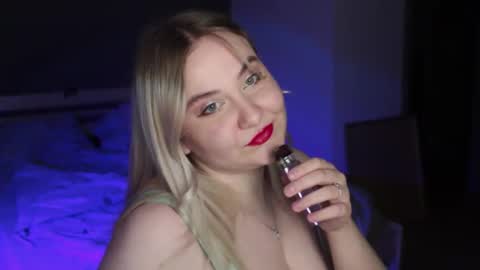 Snapshot of sensual_girrrl chatting on 05-21-26, 11:56 Ilona online show from 05-21-26, 11:56