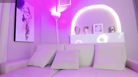 Snapshot of sensual_shanel chatting on 06-30-26, 02:01 sensual_shanel online show from 06-30-26, 02:01
