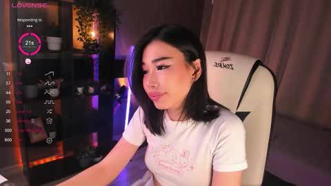 Kiki online show from 11-13-25, 03:33