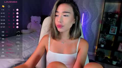Snapshot of sensualily chatting on 07-05-26, 03:41 Kiki online show from 07-05-26, 03:41