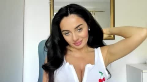 Snapshot of sensuallstella chatting on 07-02-26, 05:46 sensuallstella online show from 07-02-26, 05:46