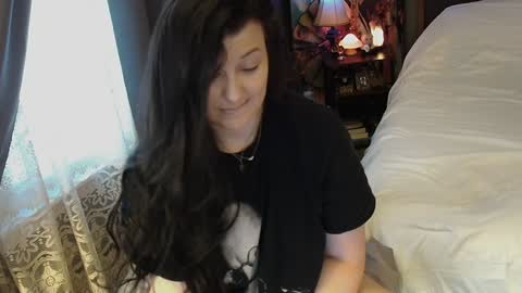 Snapshot of sentfrmheaven chatting on 01-16-25, 01:36 Tara online show from 01-16-25, 01:36