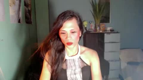 Snapshot of senyora_evangelista chatting on 11-29-25, 01:14 senyora_evangelista online show from 11-29-25, 01:14