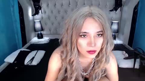 Chloe online show from 03-08-25, 01:57