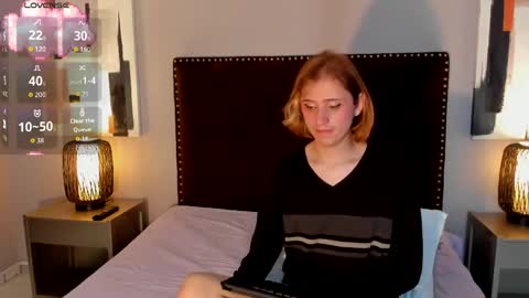 Seraphine star online show from 04-18-26, 01:20