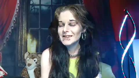 Snapshot of seraphinmunster chatting on 02-08-25, 11:45 Seraphin Munster online show from 02-08-25, 11:45