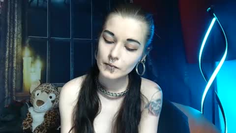 Snapshot of seraphinmunster chatting on 03-09-25, 12:10 Seraphin Munster online show from 03-09-25, 12:10