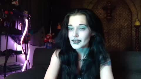 Snapshot of seraphinmunster chatting on 09-23-25, 09:29 Seraphin Munster online show from 09-23-25, 09:29