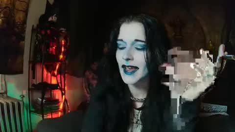 Snapshot of seraphinmunster chatting on 11-05-25, 06:08 Seraphin Munster online show from 11-05-25, 06:08