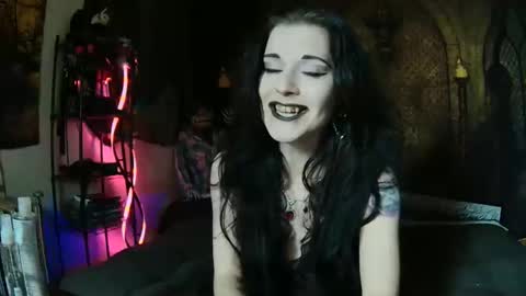 Snapshot of seraphinmunster chatting on 11-13-25, 06:07 Seraphin Munster online show from 11-13-25, 06:07