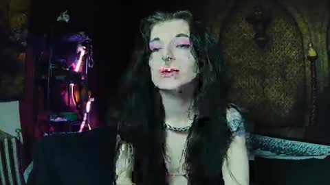 Snapshot of seraphinmunster chatting on 01-16-26, 10:58 Seraphin Munster online show from 01-16-26, 10:58