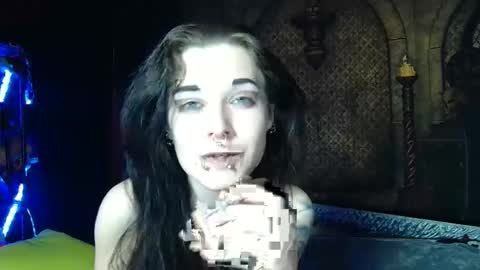Snapshot of seraphinmunster chatting on 02-18-26, 06:48 Seraphin Munster online show from 02-18-26, 06:48