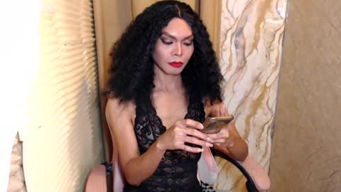 Snapshot of serenamarqueza chatting on 07-17-26, 07:41 Sam online show from 07-17-26, 07:41