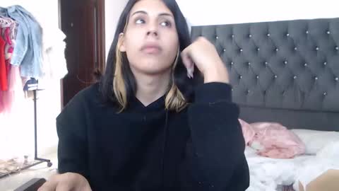 sararoussee online show from 03-13-26, 04:02