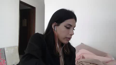 sararoussee online show from 07-17-26, 07:08