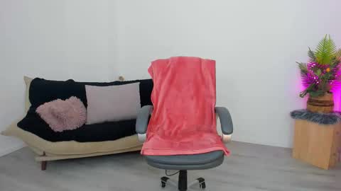 Serena online show from 11-28-25, 04:26