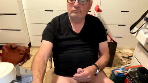 serge8413 online show from 12-19-24, 02:34