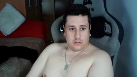 Snapshot of sergio95n chatting on 02-09-25, 03:23 Pollos online show from 02-09-25, 03:23