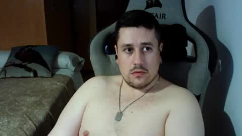 Snapshot of sergio95n chatting on 03-11-25, 03:23 Pollos online show from 03-11-25, 03:23