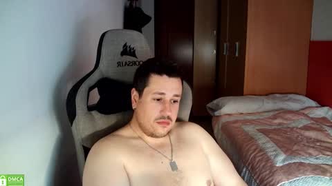 Snapshot of sergio95n chatting on 10-11-25, 08:57 Pollos online show from 10-11-25, 08:57