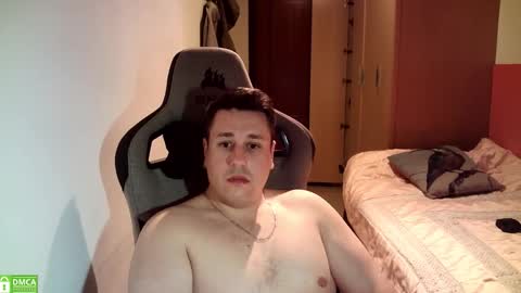 Snapshot of sergio95n chatting on 11-06-25, 05:25 Pollos online show from 11-06-25, 05:25