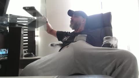 Snapshot of serioyhetero19 chatting on 05-08-26, 06:46 hetero serio discreto online show from 05-08-26, 06:46