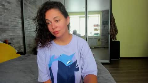 VIOLA online show from 07-21-26, 04:04