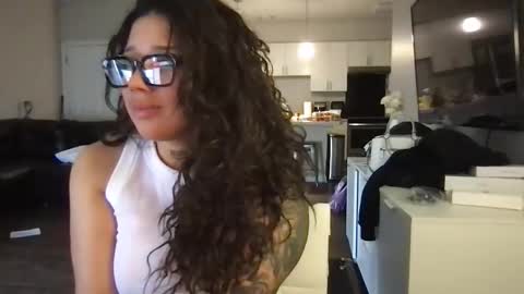 Snapshot of servexely chatting on 02-09-26, 07:29 servexely online show from 02-09-26, 07:29