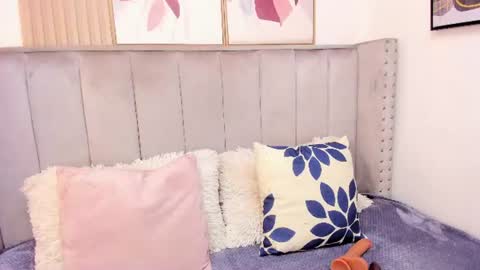 Snapshot of seshat_hitt_ chatting on 06-18-26, 03:40 Danna online show from 06-18-26, 03:40