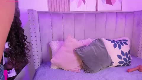 Snapshot of seshat_hitt_ chatting on 06-25-26, 03:06 Danna online show from 06-25-26, 03:06