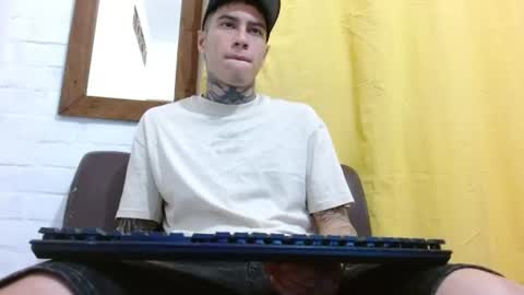Snapshot of setthomas chatting on 07-15-26, 12:27 Thomas online show from 07-15-26, 12:27