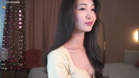 Snapshot of seulbi chatting on 06-03-26, 02:33 Sana online show from 06-03-26, 02:33