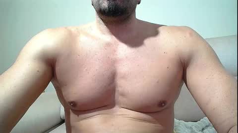 Snapshot of sex_machine_19 chatting on 10-28-25, 12:41 SEX MACHINE 19 online show from 10-28-25, 12:41