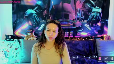 Leyila Johnnyn online show from 12-25-24, 11:42