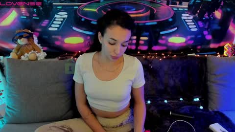 Leyila Johnnyn online show from 12-26-24, 07:38