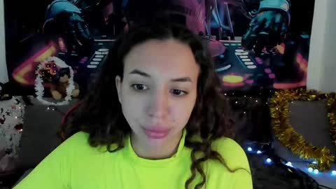 Leyila Johnnyn online show from 12-30-24, 03:35