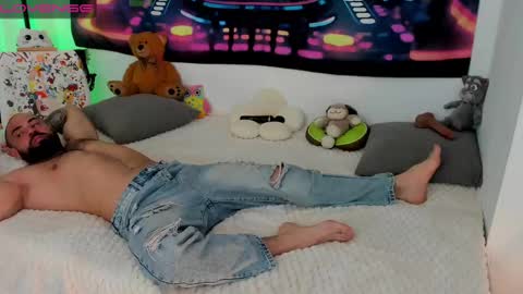 Leyila Johnnyn online show from 02-19-25, 12:44