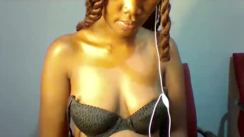 Snapshot of sexie_love chatting on 09-21-25, 08:10 Nancy online show from 09-21-25, 08:10