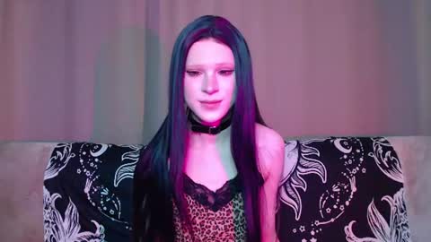 Snapshot of sexpired_princess chatting on 07-08-26, 03:33 Nextdoor Princess online show from 07-08-26, 03:33