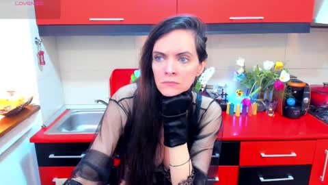 Snapshot of sexqueen1111 chatting on 02-03-25, 05:07 sexqueen1111 online show from 02-03-25, 05:07