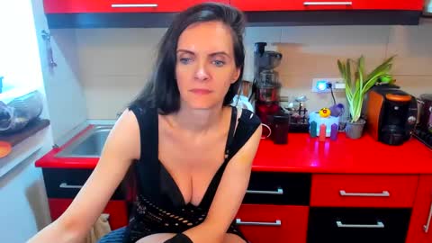 Snapshot of sexqueen1111 chatting on 03-11-25, 02:32 sexqueen1111 online show from 03-11-25, 02:32
