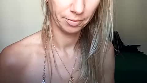 Snapshot of sexualangel chatting on 09-18-25, 07:32 Verona online show from 09-18-25, 07:32