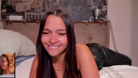 Snapshot of sexualmindset chatting on 06-29-26, 03:56 Andrea online show from 06-29-26, 03:56