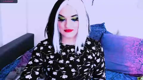 Snapshot of sexxx_queen chatting on 12-22-24, 03:44 sexxx_queen online show from 12-22-24, 03:44